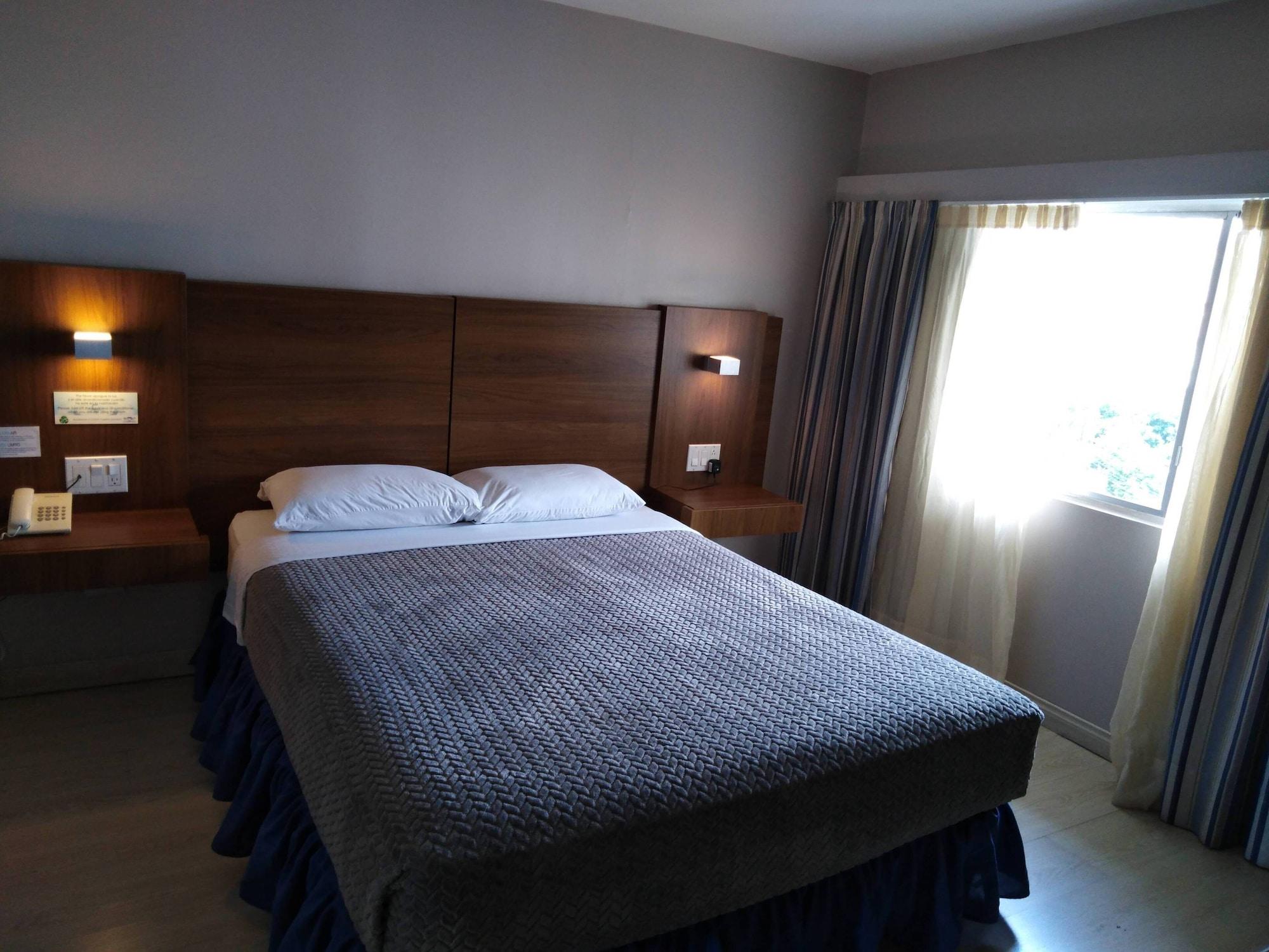 Hotel Tower House Suites Panama City Exterior photo